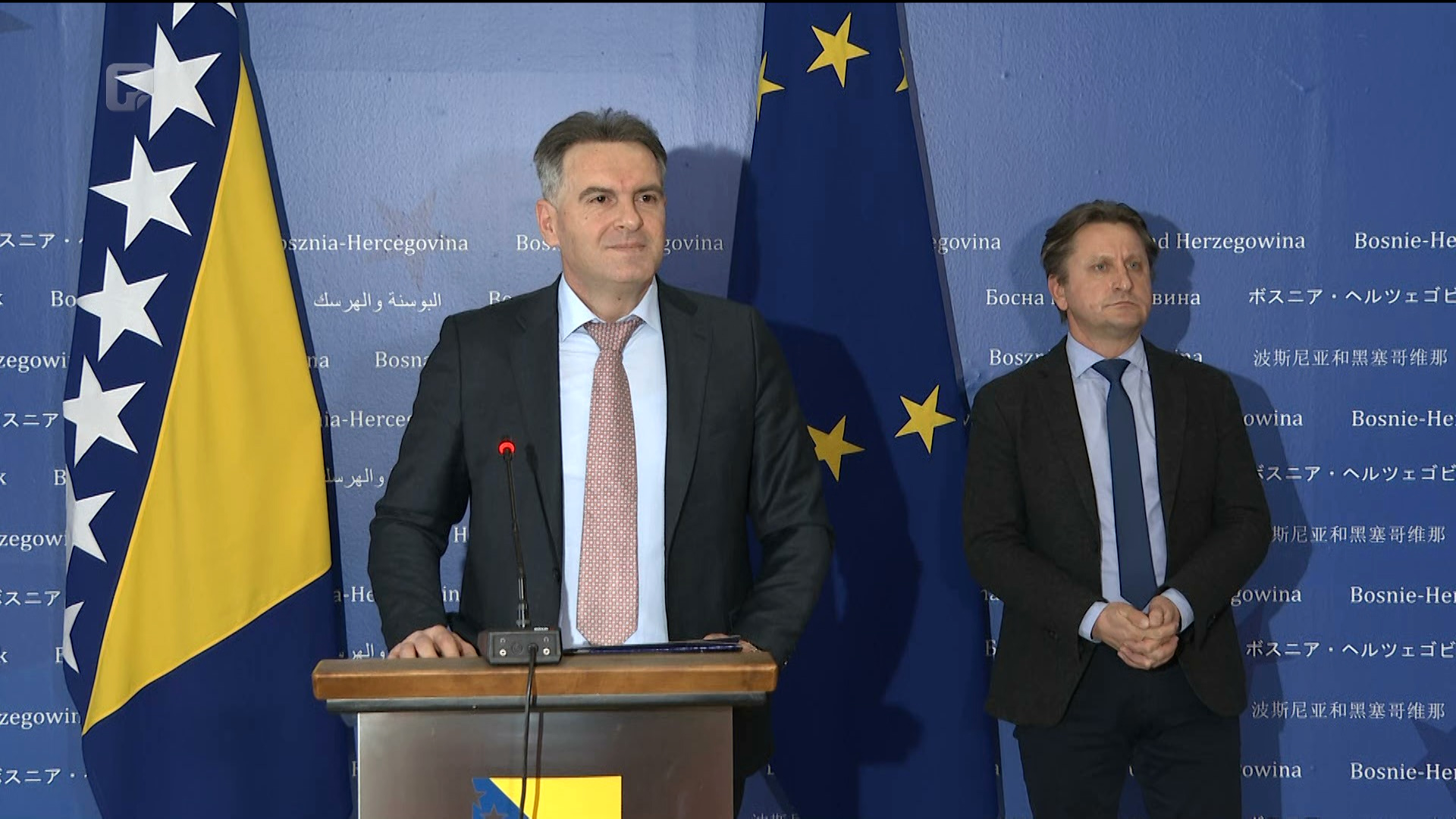 Emrić i Smajić upozoravaju na Zakon o državnoj službi u institucijama BiH i Čovićevog zeta